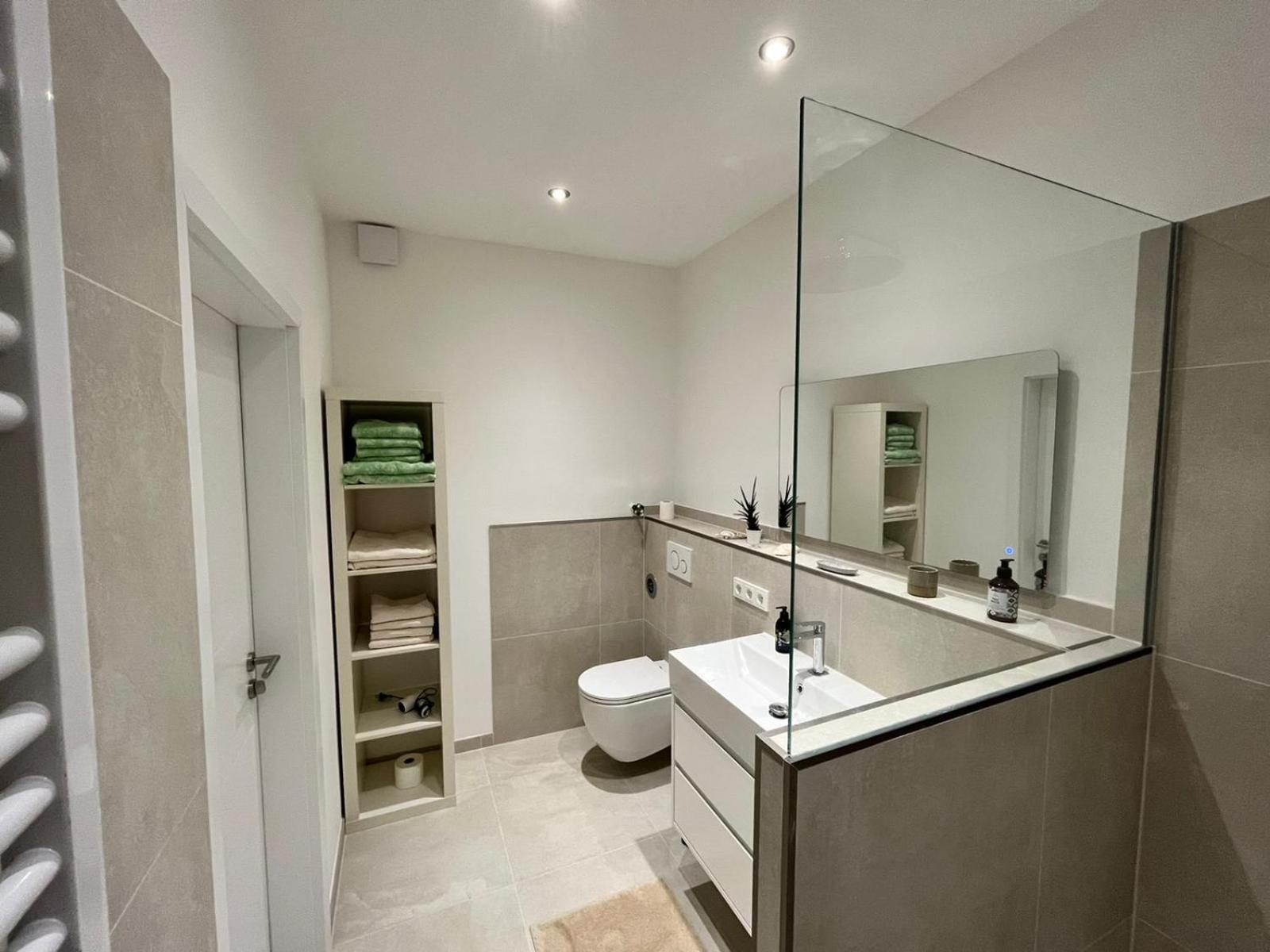 Raum2Go - No1 Modernes Ruhiges 2-Schlafzimmer Apartment City & Park Wiesbaden Dış mekan fotoğraf