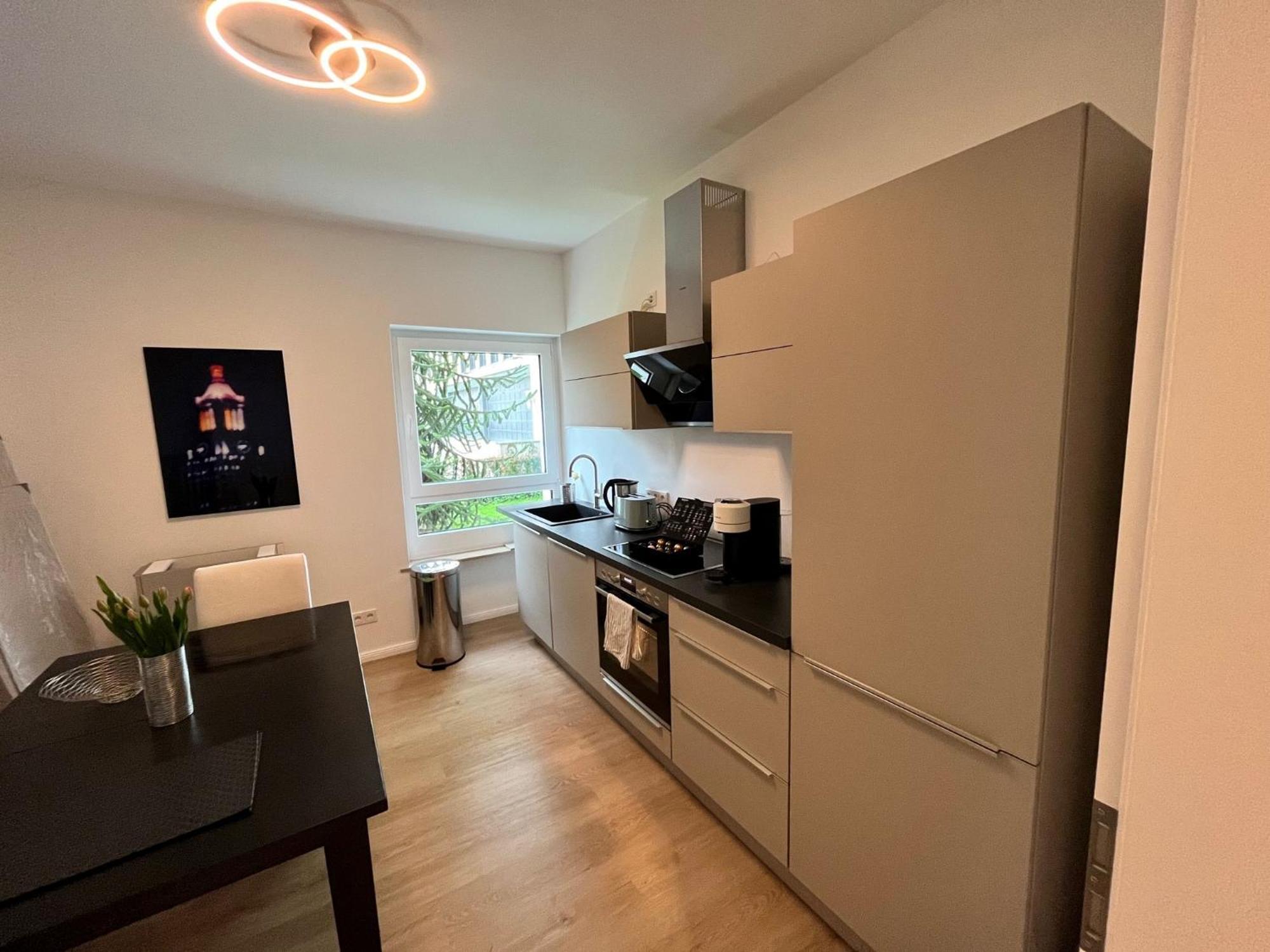 Raum2Go - No1 Modernes Ruhiges 2-Schlafzimmer Apartment City & Park Wiesbaden Dış mekan fotoğraf
